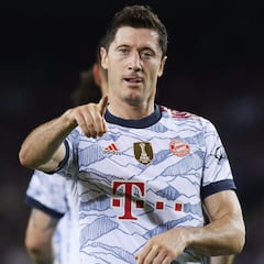 Lewandowski: “Se habla de un club en concreto... no considero ofertas de otros equipos”