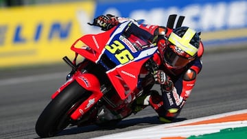 Joan Mir con la Honda de MotoGP durante los test.
