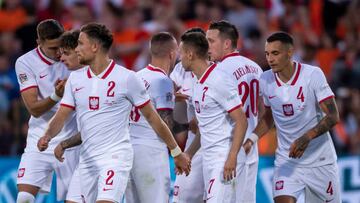 ROTTERDAM, NETHERLANDS - JUNE 11: Piotr Zielinski of Poland, Jan Bednarek of Poland, Matty Cash of Poland and Jacek Goralski of Poland celebrates after scoring his team?s 1:2 goal with team mates during the UEFA Nations League League A Group 4 match between Netherlands and Poland at Stadium Feijenoord on June 11, 2022 in Rotterdam, Netherlands. (Photo by Perry vd Leuvert/NESImages/DeFodi Images via Getty Images)