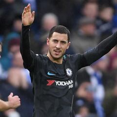 Chelsea's Hazard fans flames of Real Madrid transfer speculation