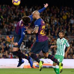 El gol que Piqué le 'robó' a Vidal en la caída ante Betis