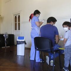 Curva y mapa de casos, contagios y muertes por región en Chile, hoy, sábado 20 de febrero