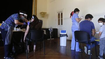 Curva y mapa de casos, contagios y muertes por región en Chile, hoy, sábado 20 de febrero