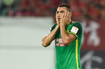 Burak Yilmaz del Beijing Guoan, 8 millones de euros al año.