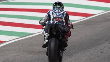 Jorge Lorenzo con la Yamaha en Mugello.