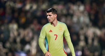 En el caso de la equipacin visitante, ?lvaro Morata y Ferrn Torres, han sido los encargados de ceder su imagen para presentarla.