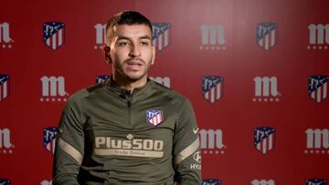 Correa contestando a las preguntas a los aficionados