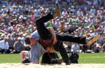 Tradicional Festival de lucha que se celebra en la ciudad de Estavayer-le-Lac, Suiza.