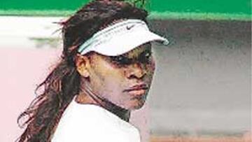 <b>UN AÑO, UN MUNDO. </b>Serena ayer en Melbourne Park : los piratas blancos, a punto de estallar.
