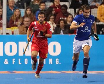 Álex De Frutos, en un partido con la Selección.