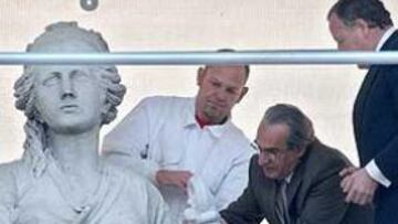 <b>ARREGLOS. </B>El acusado deberá indemnizar al Ayuntamiento de Madrid con casi 24.000 euros por la reparación de la estatua de la diosa.