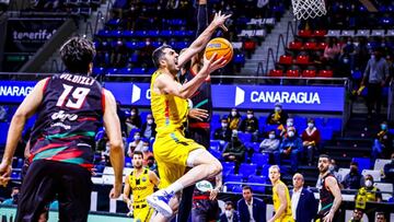 Shermadini, del Lenovo Tenerife, entra a canasta.