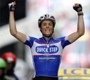 Chavanel gana en un día esperpéntico del pelotón