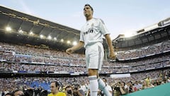 Cristiano Ronaldo durante su presentaci&oacute;n como jugador del Real Madrid. REUTERS/Juan Medina (SPAIN SPORT SOCCER)