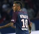 Cavani firma un doblete y Neymar sólo deja detalles