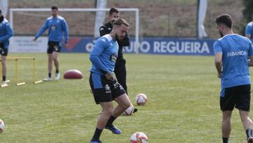 Héctor Hernández, en un entrenamiento de la pasada temporada del Depor.