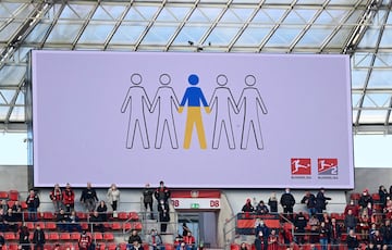 El mundo del f¨²tbol se solidariza con el pueblo ucraniano