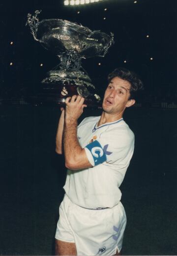 El defensa llegó a los juveniles del Real Madrid con 16 años. En 1982 debutó con el primer equipo donde jugó durante 16 temporadas hasta 1998 (fue su único equipo profesional). Disputó un total de 497 partidos y marcó 3 goles. Consiguió siete Ligas, tres Copas del Rey y una Champions entre otros títulos.