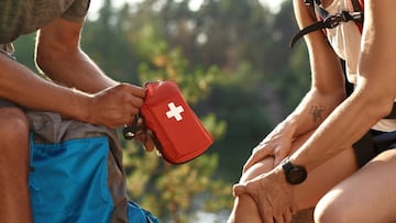 Si te llevas un botiquín con medicamentos de vacaciones, la psicología dice que probablemente tienes estos tres rasgos comunes