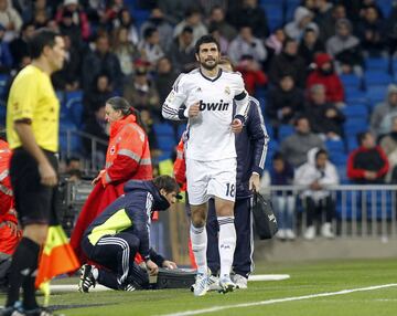 Milit¨® en el Real Madrid entre 2009 y 2013.