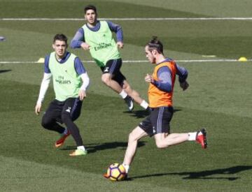 Durante el entrenamiento jugaron un partidillo, y Bale apunta a titular.