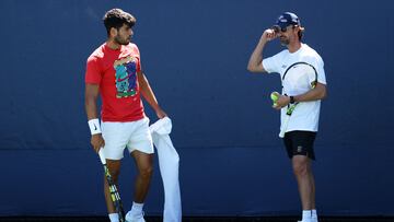 Carlos Alcaraz y Juan Carlos Ferrero durante un entrenamiento en el US Open.