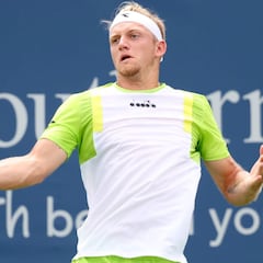 Carballés, Taberner y Davidovich avanzan en Indian Wells