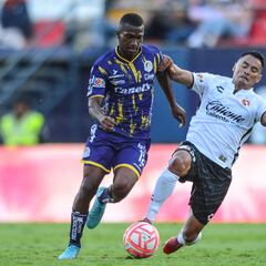 Vitinho lidera el top 10 de jugadores más rápidos de la Liga MX