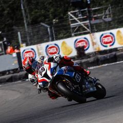 Resumen Carrera 1 Superbike de Gran Bretaña en Donington