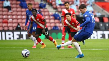 Chelsea&#039;s English midfielder Mason Mount scores their first goal from the penalty spot during the English Premier League football match between Southampton and Chelsea at St Mary&#039;s Stadium in Southampton, southern England on February 20, 2021. (