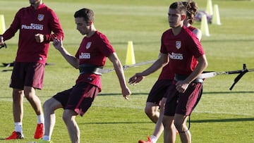 Diogo Jota (izquierda) y Santos Borré, en Los Ángeles de San Rafael.