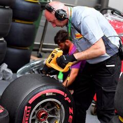 Pirelli baja las presiones de sus ruedas por quejas de los pilotos