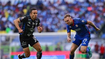 (L-R), Omar Mendoza of Queretaro and Carlos Rotondi of Cruz Azul during the game Cruz Azul vs Queretaro, corresponding to Round 09 of the Torneo Apertura 2023 of the Liga BBVA MX, at Azteca Stadium, on September 24, 2023.
<br><br>
(I-D), Omar Mendoza de Queretaro y Carlos Rotondi de Cruz Azul durante el partido Cruz Azul vs Queretaro, correspondiente a la Jornada 09 del Torneo Apertura 2023 de la Liga BBVA MX, en el Estadio Azteca, el 24 de Septiembre de 2023.