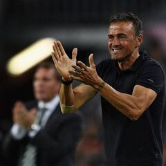 Luis Enrique: "De seis, de ocho, de diez... Messi es el mejor"
