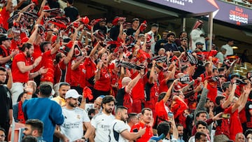 Aficionados mallorquinistas en al Supercopa de España.