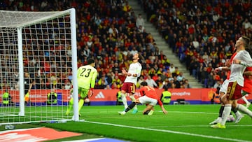 Ferran se lamenta de una ocasión perdida por España ante Egipto.