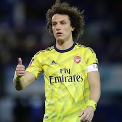Una vuelta al Benfica le costaría cara a David Luiz