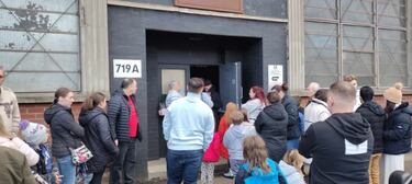 El parque de atracciones de la película ‘Wonka’ es tal pesadilla que cierra en día y medio