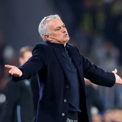 Mourinho, acusado por dañar la reputación del fútbol turco