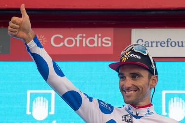 Valverde y Kwiatkowski se marcan y Viviani gana al sprint