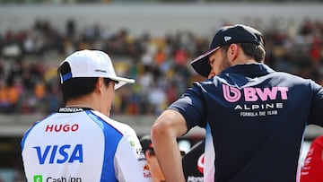 Yuki Tsunoda, piloto de Red Bull, y Pierre Gasly, piloto de Alpine en la F1.