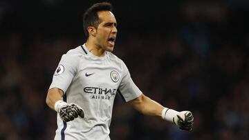 Claudio Bravo es uno de los 100 mejores del mundo según The Guardian