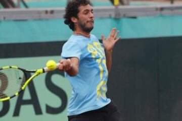 Iquique, 13 de Julio 2016.
Tenis, Copa Davis.
Gonzalo Lama devuelve la bola, durante el entrenamiento de Chile en el Centro Recreacional del Ejercito Huayquique, antes de la segunda ronda del Grupo I contra Colombia en Copa Davis. 
Alex DÃ­az DÃ­az/Photosport.