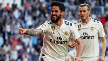 Soccer Football - La Liga Santander - Real Madrid v Celta Vigo - Santiago Bernabeu, Madrid, Spain - March 16, 2019 Real Madrid's Isco celebrates scoring their first goal REUTERS/Susana Vera