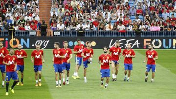 01/09/17 CLASIFICACION MUNDIAL 2018 RUSIA
PREVIA ESPAÑA - ITALIA
ESTADIO SANTIAGO BERNABEU ENTRENAMIENTO
SELECCION ESPAÑOLA ESPAÑA
AFICIONADOS SEGUIDORES GRUPO