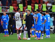 bruno Henrique of Flamengo, Nicolas Larcamon head coach and Angel Sepulveda of Cruz Azul during to the FIFA Derby of the Americas 2025 match between Cruz Azul and CR Flamengo as part of FIFA Intercontinental Cup 2025 at Ahmad Bin Ali Stadium on December 10, 2025 in Doha, Qatar.