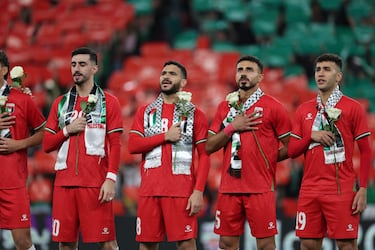 Los jugadores de la selección de Palestina, antes del partido.
