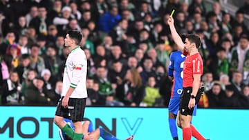 02/03/25 PARTIDO SEGUNDA DIVISION
RACING SANTANDER - ELCHE
TARJETA AMARILLA ALDASORO ARBITRO PALENCIA CABALLERO