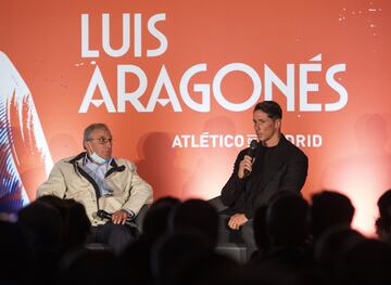 Así fue la inauguración de la estatua de Luis Aragonés en el Metropolitano