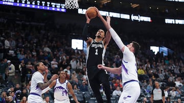 Wembanyama hace lo que le da la gana